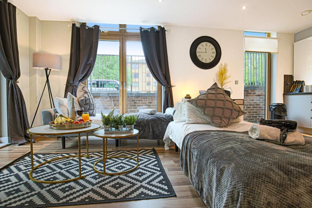 Campbell Park Apartment - City Centre - Free Parking, Balcony, Super-Fast Wifi And Smart Tv With Netflix By Yoko Property Milton Keynes Exteriör bild